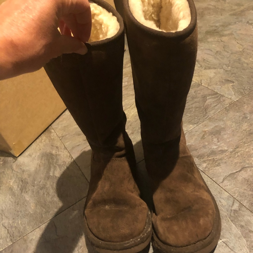 Ugg chocolate back zipper brown boots